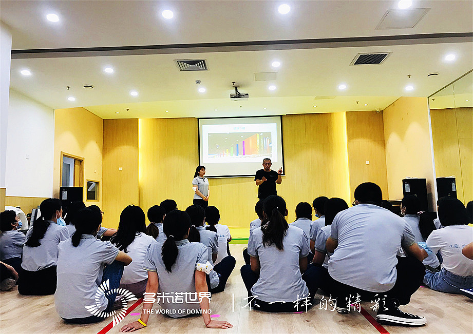 新蕊幼兒園多米諾大挑戰(zhàn)